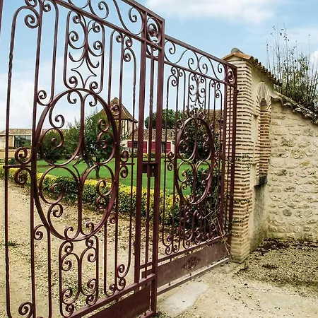 Amazing In With Wifi Holiday home Gardonne